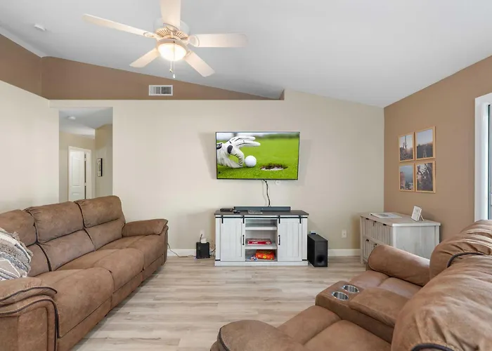 Backyard Oasis! Group-friendly San Tan Valley * Queen Creek